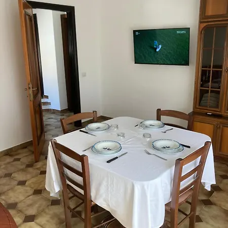 Su Cuccumeu Nyaraló Pula